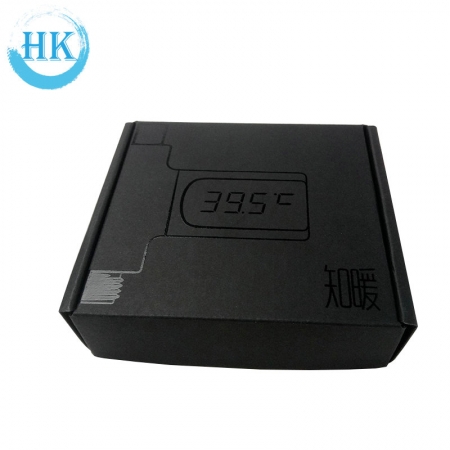 Caja de regalo de tarjeta negra con inserto para productos electrónicos 